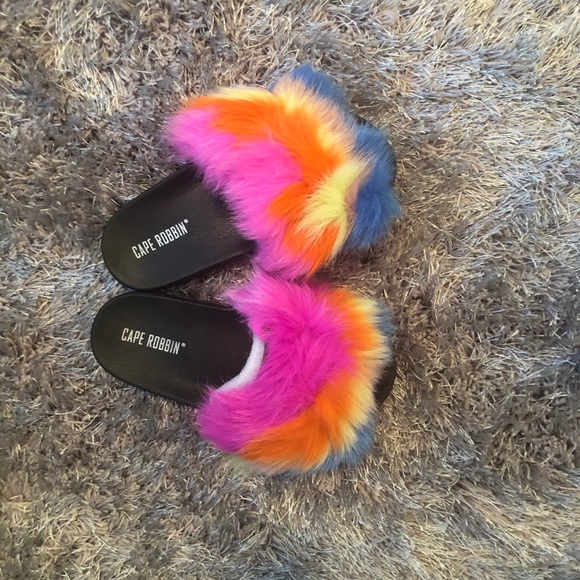 Rainbow Fur Rhinestone Slides - Picture 2 of 4